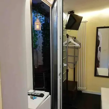 Little Gem In Trevi Fountain Apartment Rome