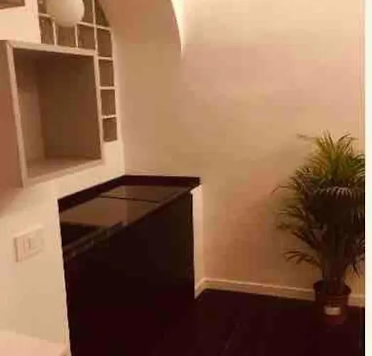 Little Gem In Trevi Fountain Daire Roma