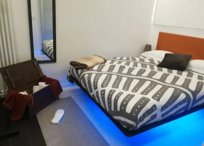 Little Gem In Trevi Fountain * Roma