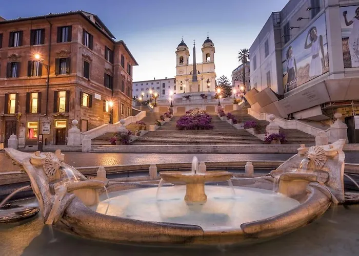 Little Gem In Trevi Fountain * Roma